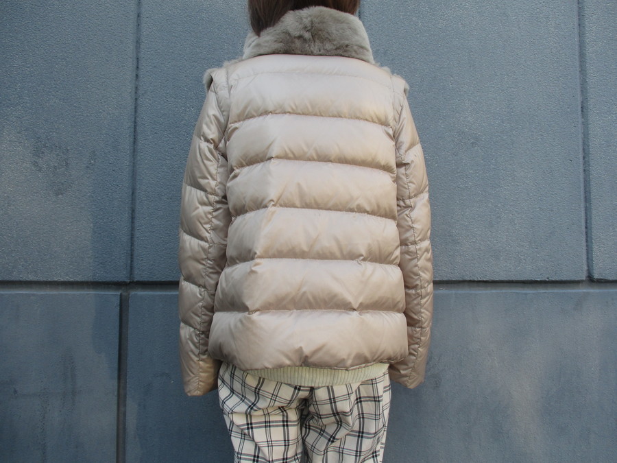 LAPINE BLANCHE レディース ダウンコート 花柄 ベージュ　LL LAPINE BLANCHE【ラピーヌ ブランシュ】よりダウンジャケットが入荷