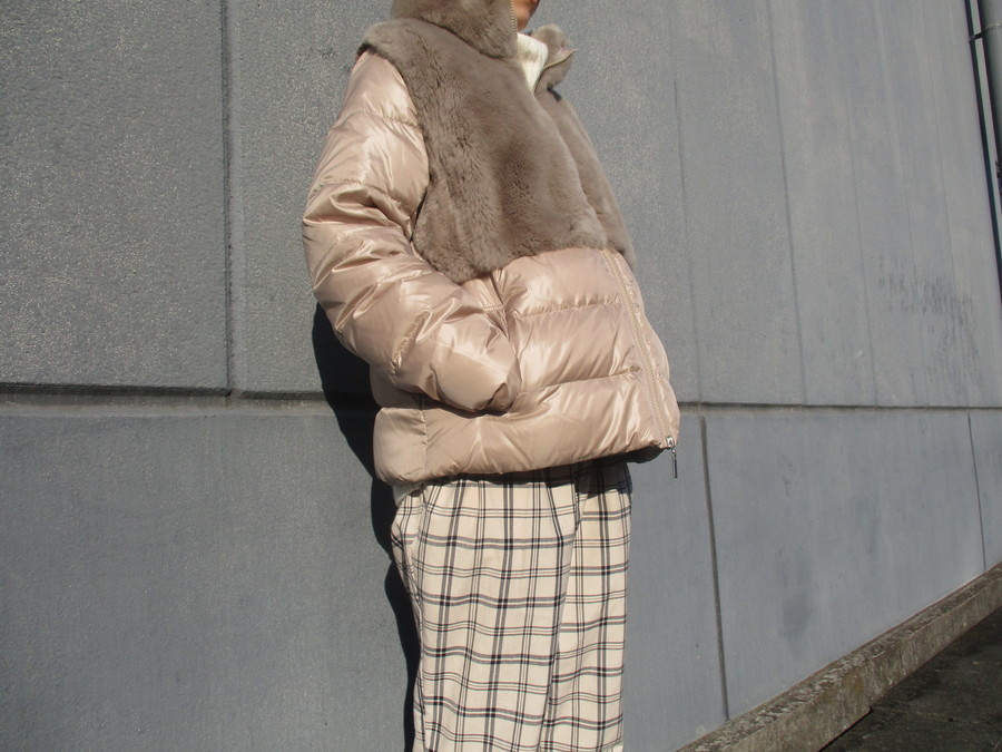 LAPINE BLANCHE【ラピーヌ ブランシュ】よりダウンジャケットが入荷