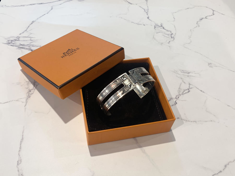 HERMES エルメス バングル 箱付き ブランド品 アクセサリー（美