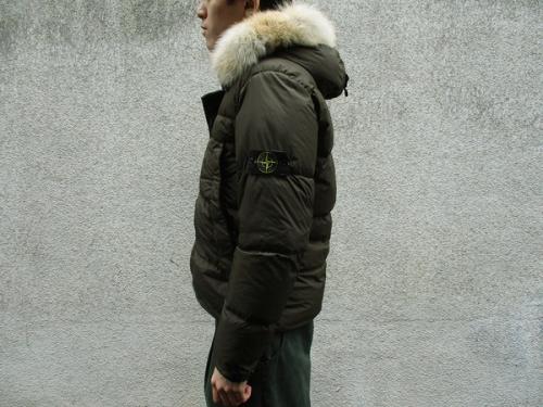 STONE  フード付きダウンジャケット STONE ISLAND ストーンアイランド ワッペン付き ダウン