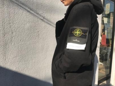 「スポーツブランドのSTONE ISLAND 」