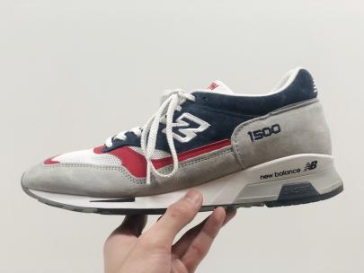 「スニーカーのNEW BALANCE 」