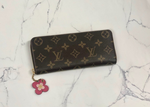 海外ブランド  LOUIS ヴィトン】よりポルトフォイユクレマンス /ルイ VUITTON 小物