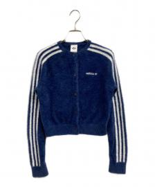 「スポーツブランドのadidas 」