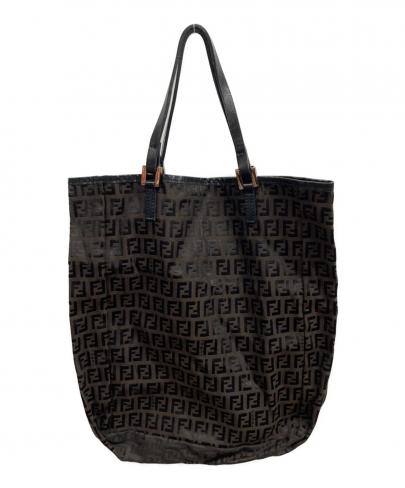 「ラグジュアリーブランドのFENDI 」