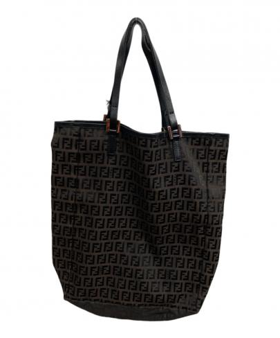 「ラグジュアリーブランドのFENDI 」