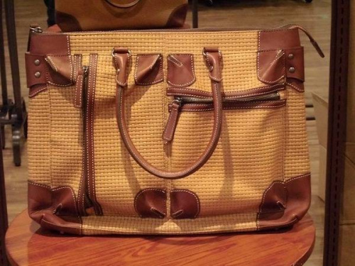 LED BITESのビジネスバッグ