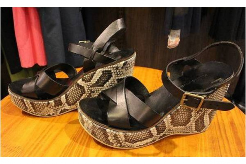 レディースのシューズ・バッグ