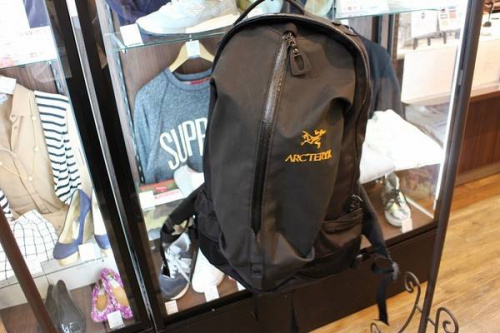 アウトドアのアークテリクス