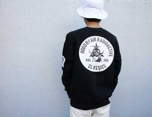 トップスのスウェット