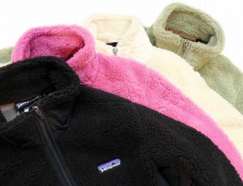 トップスのダウンジャケット