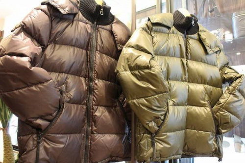 ダウンジャケット