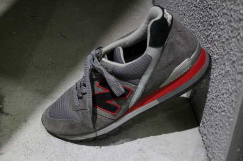 スニーカーのニューバランス