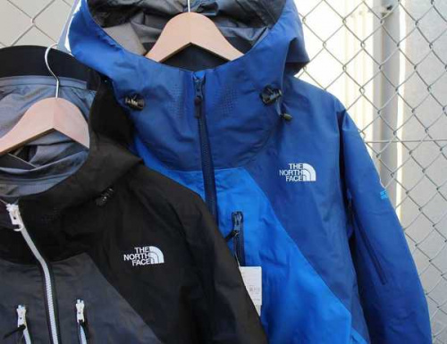 メンズのトップス