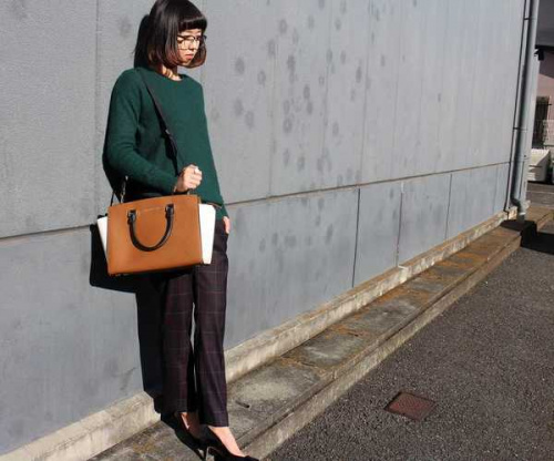 レディースのバッグ