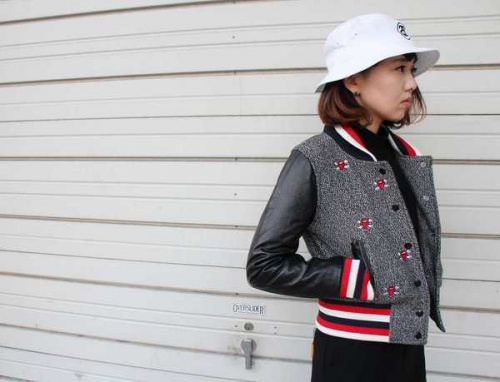 レディースのスタジャン