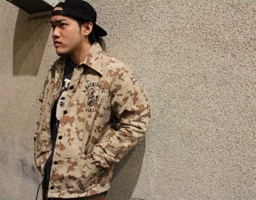 メンズのトップス