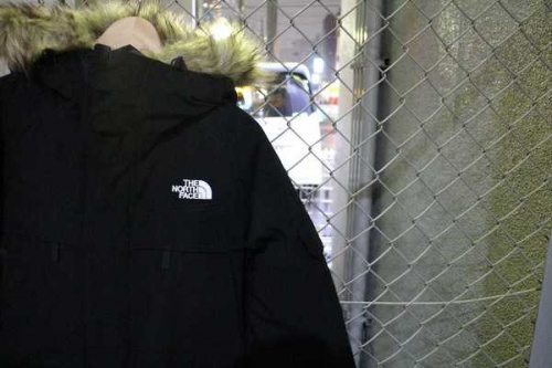 トップスのジャケット