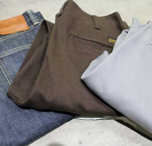 メンズのボトムス