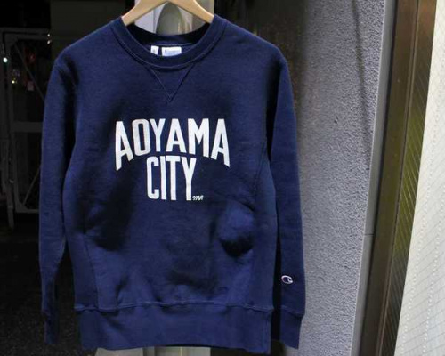 トップスのスウェット