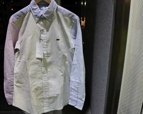 長袖シャツのサイ