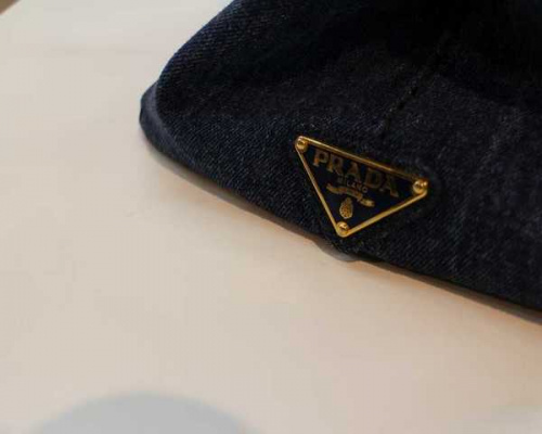 プラダのバッグ