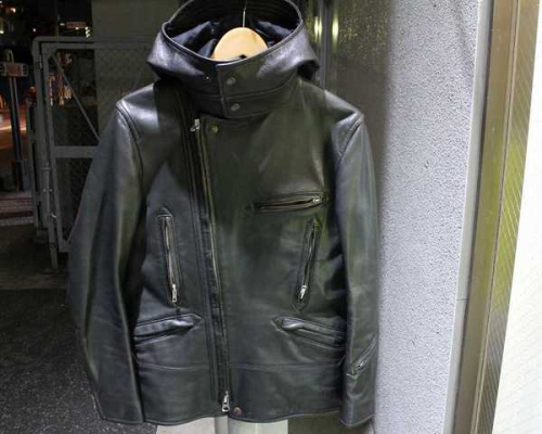 レザージャケットのエンジニアガーメンツ