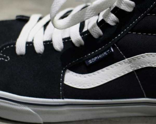 スニーカーのVANS