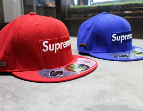 シューズのシュプリーム