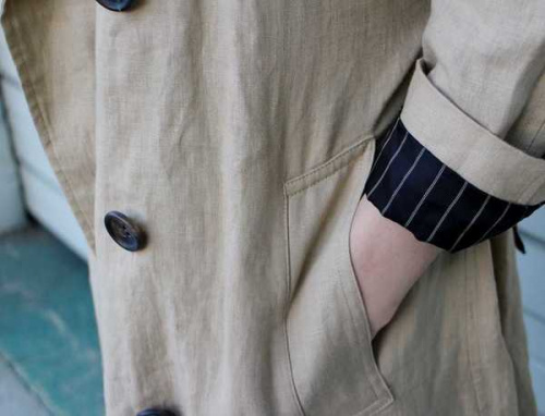 メゾンドリーファーのトレンチコート