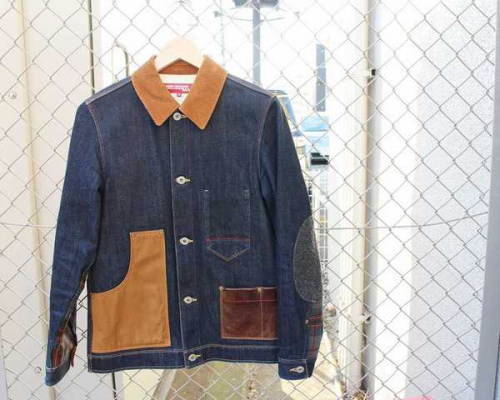 ジャケットのデニムジャケット
