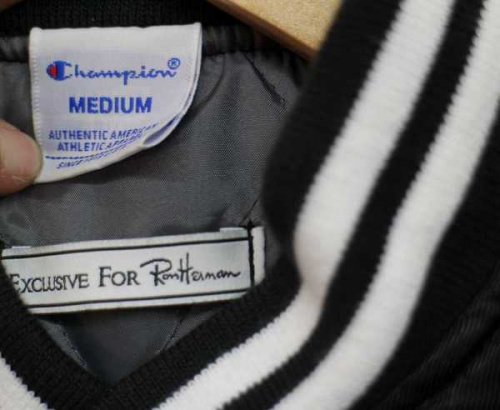 トップスのスタジャン