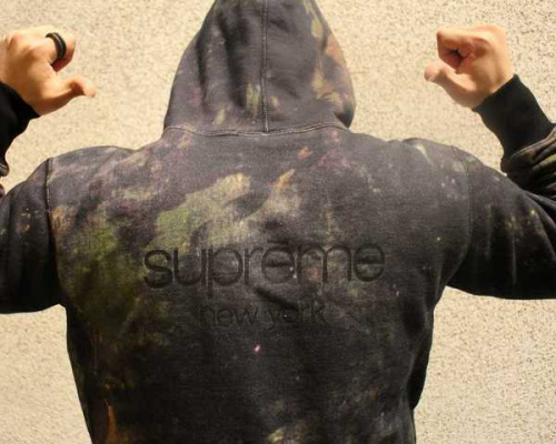 トップスのパーカー