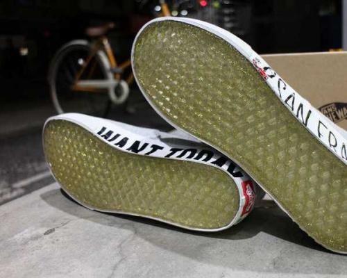 スニーカーのVANS