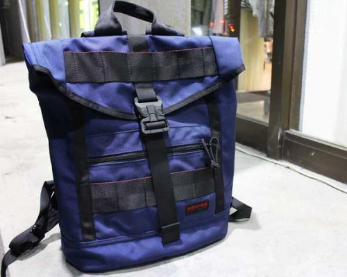 メンズのバッグ