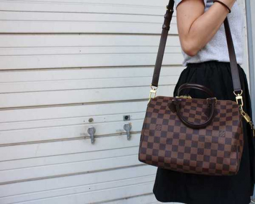 LOUIS VUITTONの川口