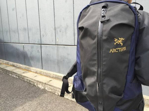 バックパックの川口　古着