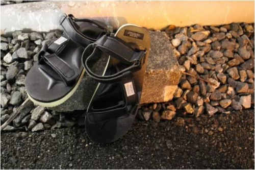 スポーツサンダルのsuicoke
