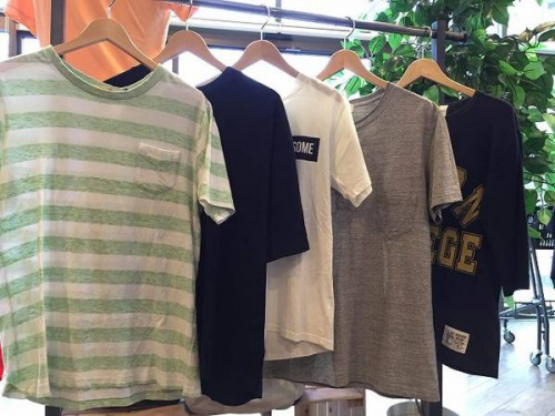 メンズのトップス