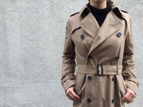 トレンチコートのトレファク川口
