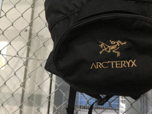 アウトドアの川口　古着