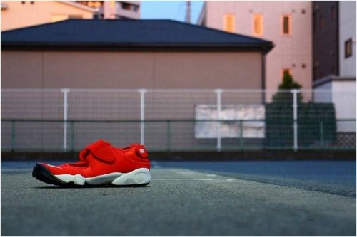 ナイキ　エアリフトの川口　中古