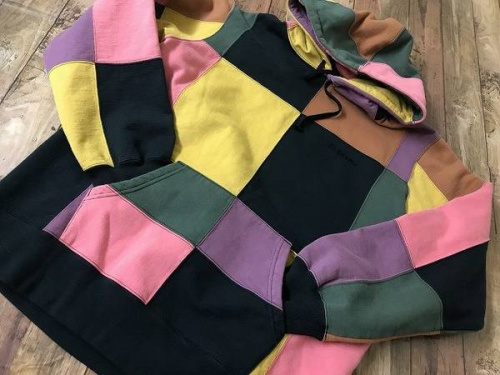 シュプリームのSUPREME