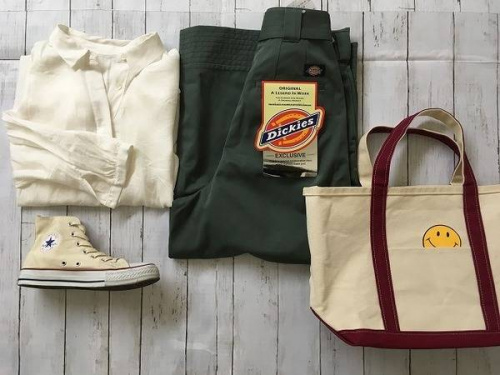 ディッキーズのワイドパンツ