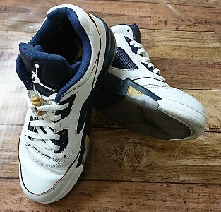 川口　古着のスニーカー