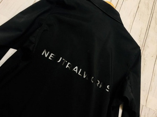 レアアイテムのNEUTRALWORKS