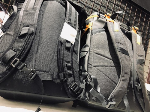 BCヒューズボックスのユニセックス