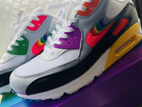 ナイキのNIKE AIRMAX 90 BETRUE