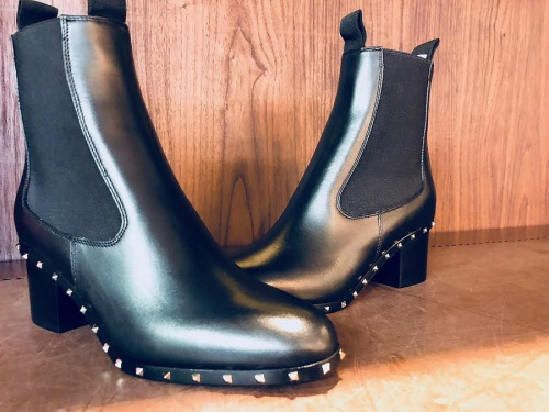 VALENTINO GARAVANIのヴァレンティノガラヴァーニ