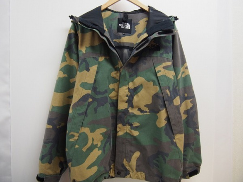 マウンテンパーカーのメンズ